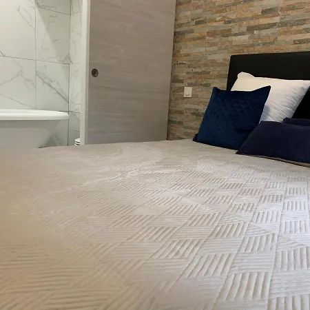 Le 31 Apartment